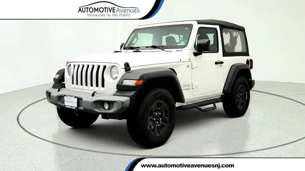 2018 Jeep Wrangler Sport — photo 1 of 13