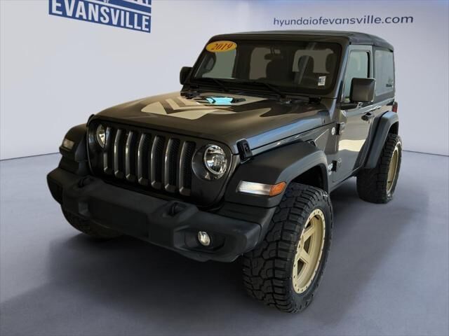 2019 Jeep Wrangler Sport — photo 1 of 13