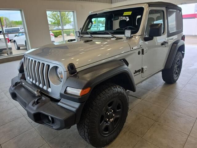 2023 Jeep Wrangler Sport — photo 1 of 13
