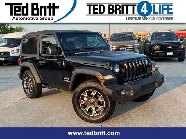 2018 Jeep Wrangler Sport — photo 1 of 13