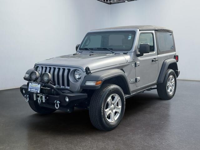 2020 Jeep Wrangler Sport — photo 1 of 26