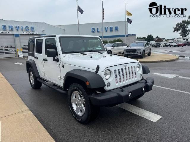 2017 Jeep Wrangler Unlimited Willys Wheeler W — photo 1 of 13