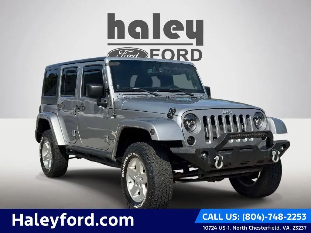2013 Jeep Wrangler Unlimited Sahara — photo 1 of 13