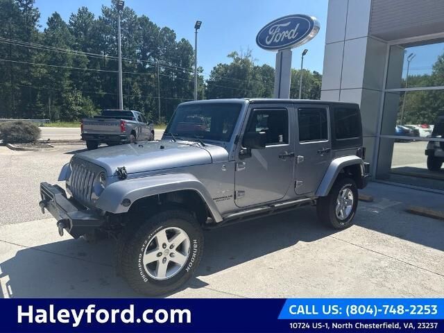 2013 Jeep Wrangler Unlimited Sahara — photo 1 of 39