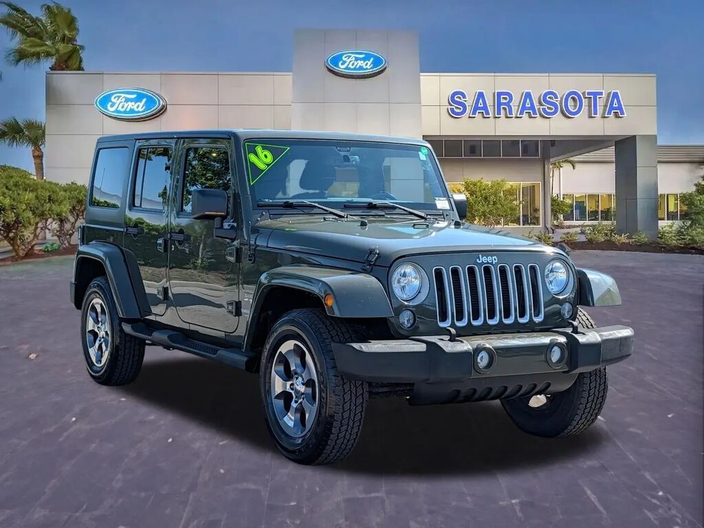 2016 Jeep Wrangler Unlimited Sahara — photo 1 of 26