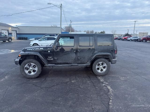 2018 Jeep Wrangler JK Unlimited Sahara — photo 1 of 13