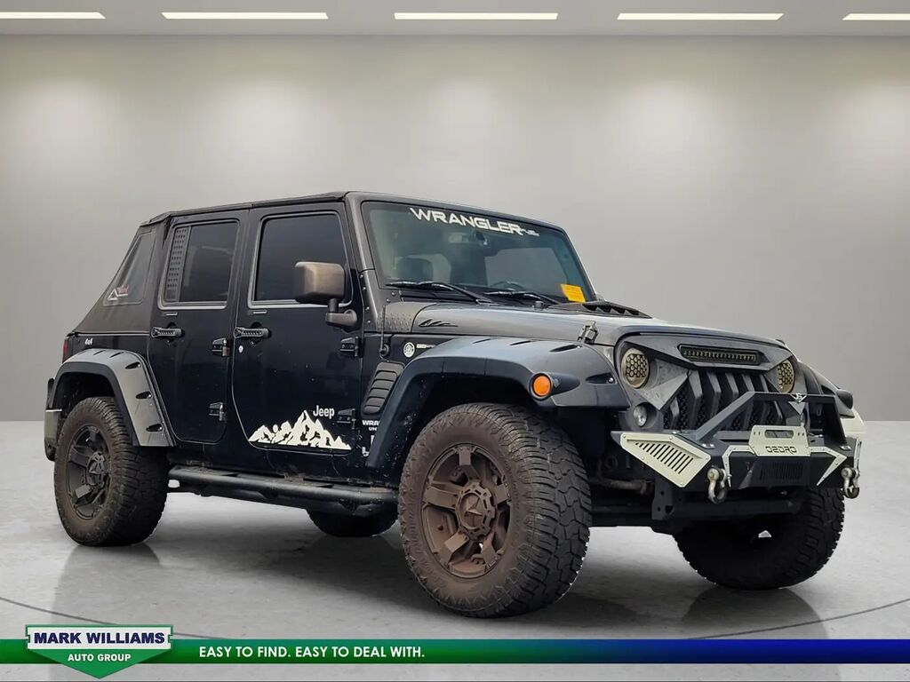 2015 Jeep Wrangler Unlimited Sahara — photo 1 of 10