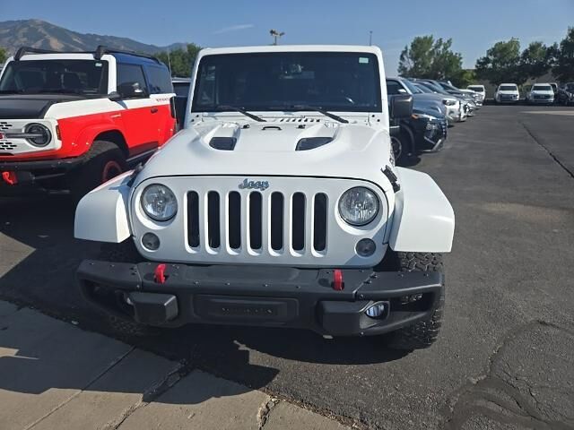 2015 Jeep Wrangler Unlimited Rubicon — photo 1 of 16