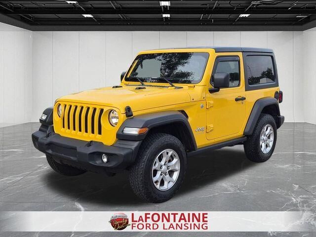2021 Jeep Wrangler Sport — photo 1 of 13
