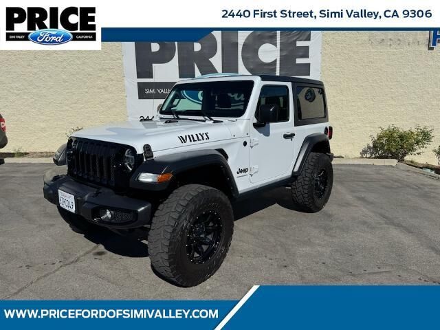 2021 Jeep Wrangler Sport — photo 1 of 13