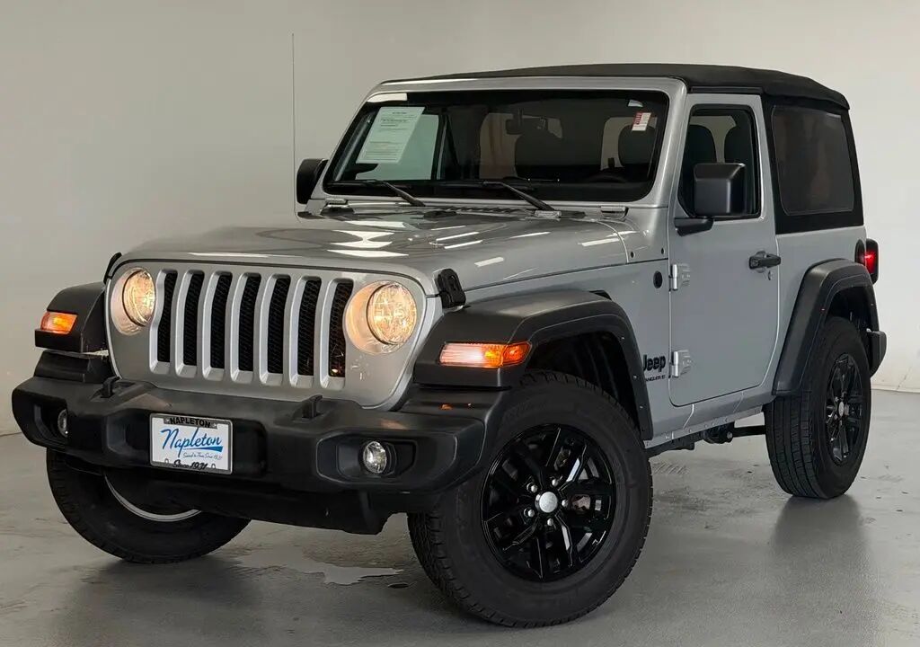 2023 Jeep Wrangler Sport — photo 1 of 13