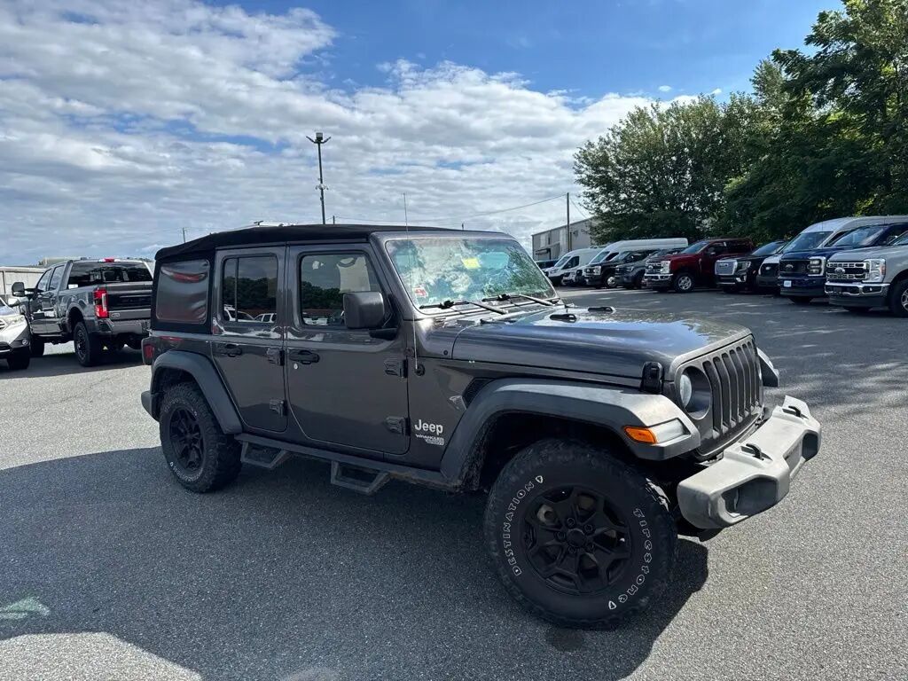 2018 Jeep Wrangler Unlimited Sport — photo 1 of 7