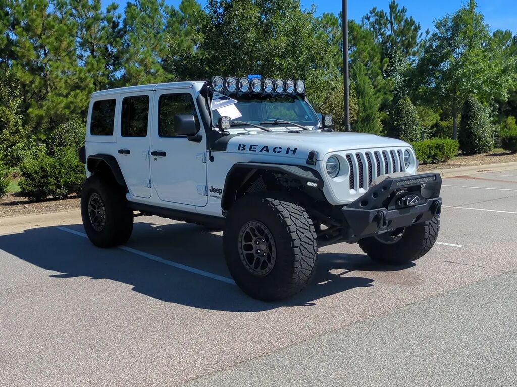 2022 Jeep Wrangler Unlimited Sport — photo 1 of 13