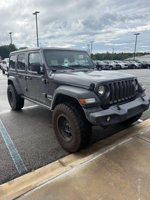 2018 Jeep Wrangler Unlimited Sport — photo 1 of 52