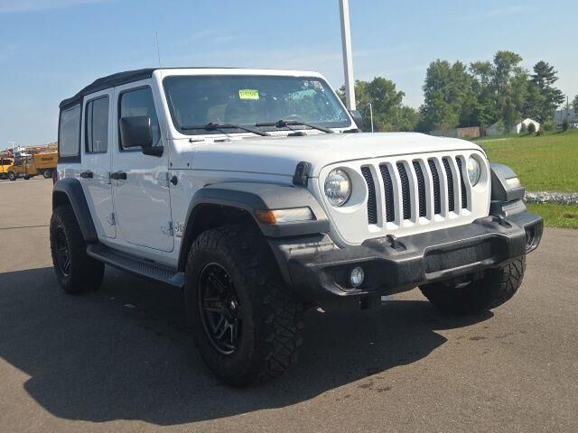 2018 Jeep Wrangler Unlimited Sport — photo 1 of 26
