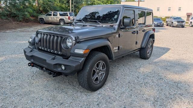 2019 Jeep Wrangler Unlimited Sport — photo 1 of 26