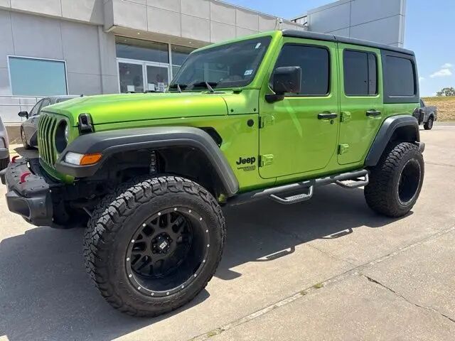 2019 Jeep Wrangler Unlimited Sport — photo 1 of 39