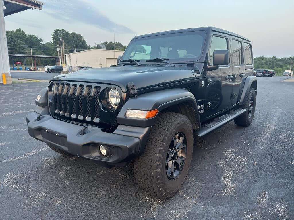 2019 Jeep Wrangler Unlimited Sport — photo 1 of 14