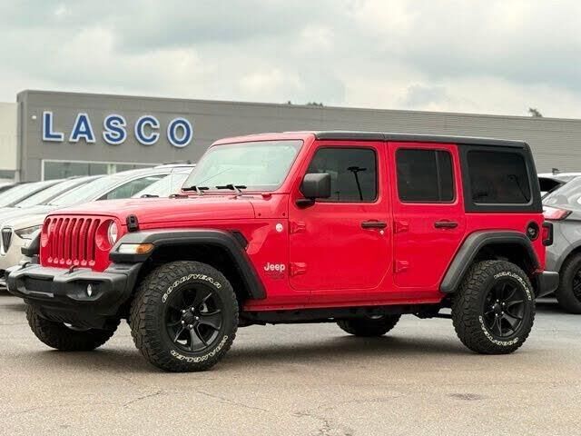 2018 Jeep Wrangler Unlimited Sport — photo 1 of 15