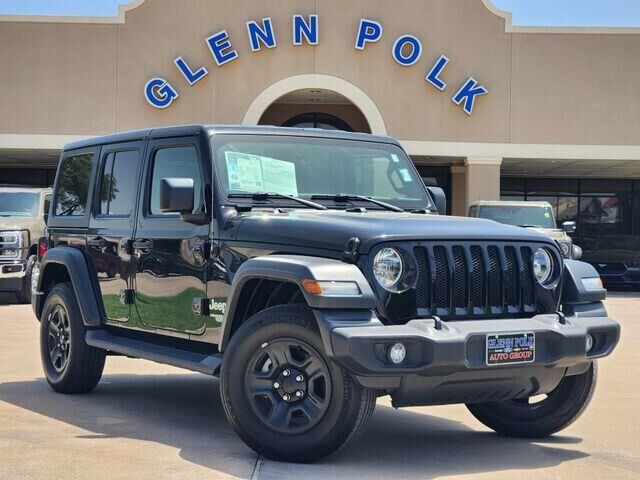 2018 Jeep Wrangler Unlimited Sport — photo 1 of 13