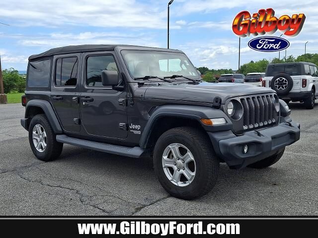 2019 Jeep Wrangler Unlimited Sport — photo 1 of 13