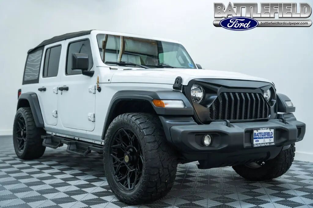 2019 Jeep Wrangler Unlimited Sport — photo 1 of 13