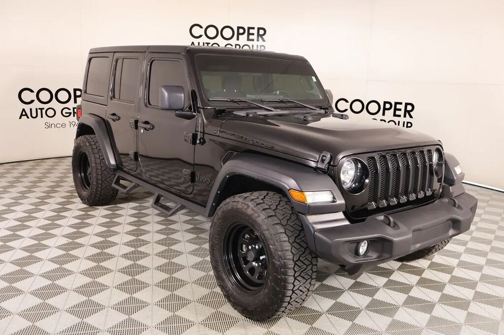 2023 Jeep Wrangler Sport — photo 1 of 13