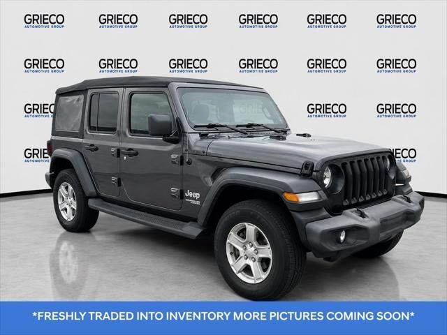2018 Jeep Wrangler Unlimited Sport — photo 1 of 4
