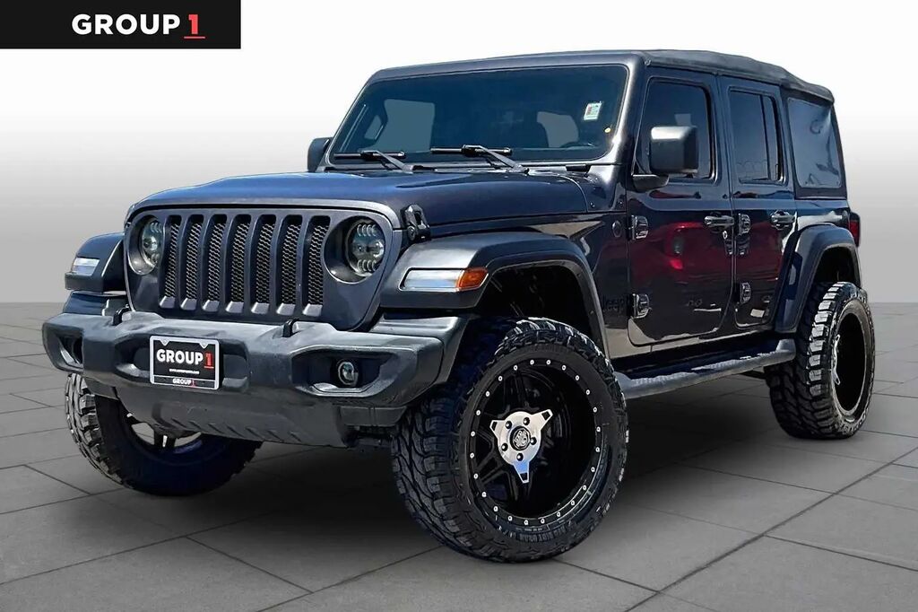 2022 Jeep Wrangler Unlimited Sport — photo 1 of 26