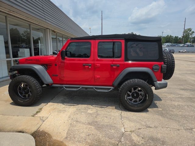 2018 Jeep Wrangler Unlimited Unlimited Sport — photo 1 of 17