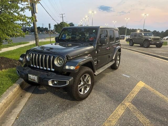 2018 Jeep Wrangler Unlimited Sahara — photo 1 of 13