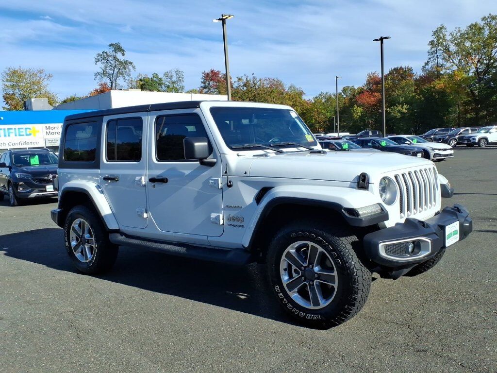 2018 Jeep Wrangler Unlimited Unlimited Sahara — photo 1 of 13