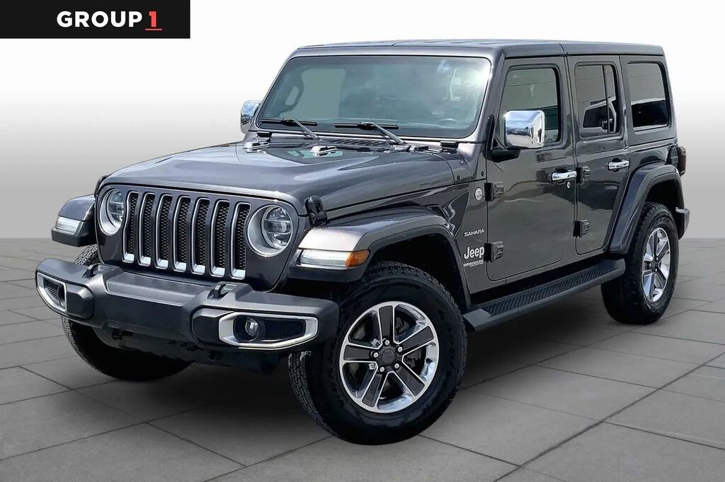2018 Jeep Wrangler Unlimited Sahara — photo 1 of 13