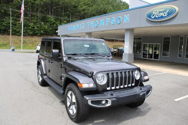 2018 Jeep Wrangler Unlimited Sahara — photo 1 of 13
