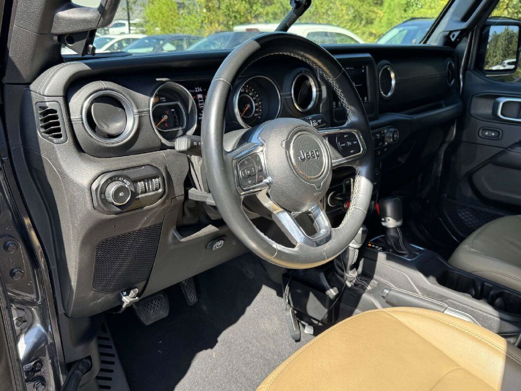 2019 Jeep Wrangler Unlimited Unlimited Sahara — photo 1 of 12