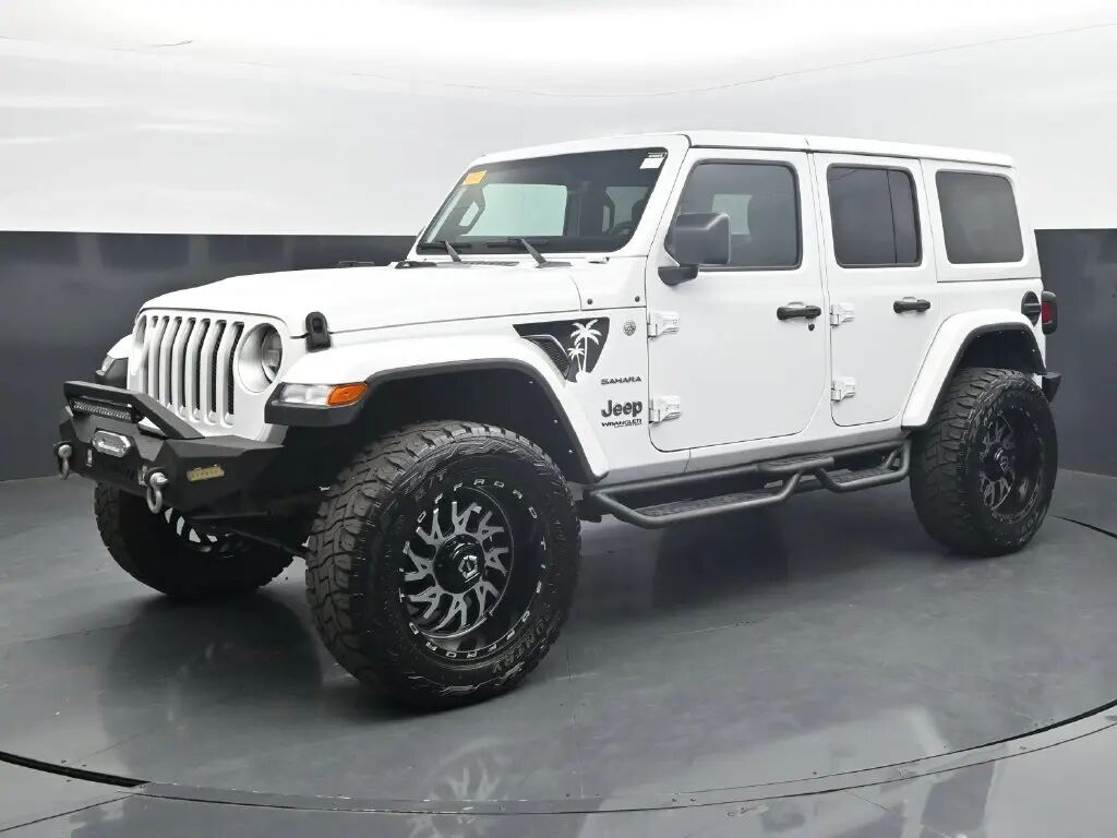 2022 Jeep Wrangler Unlimited Sahara — photo 1 of 1