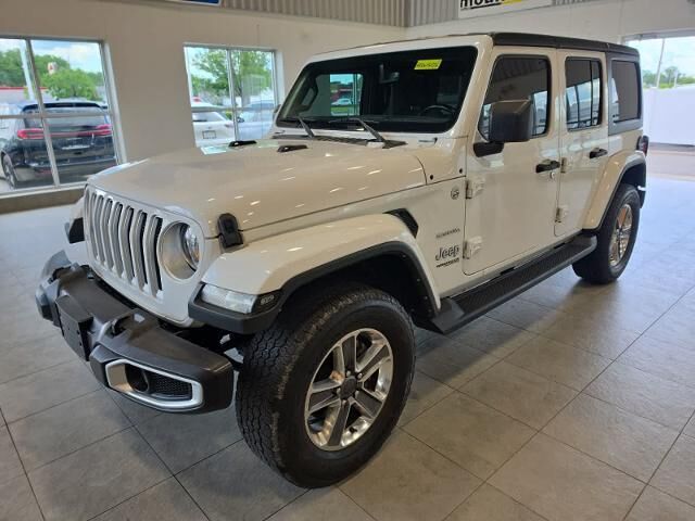 2022 Jeep Wrangler Unlimited Sahara — photo 1 of 13