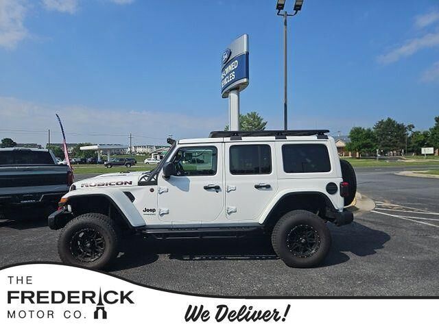 2018 Jeep Wrangler Unlimited Rubicon — photo 1 of 13