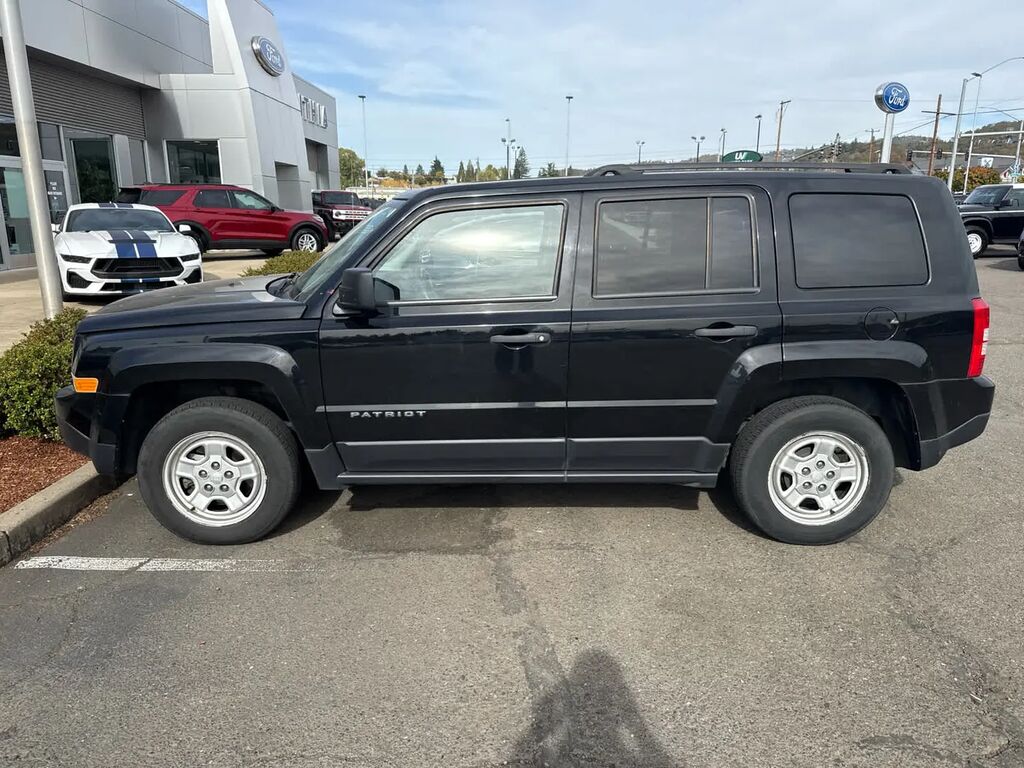 2017 Jeep Patriot Sport — photo 1 of 9