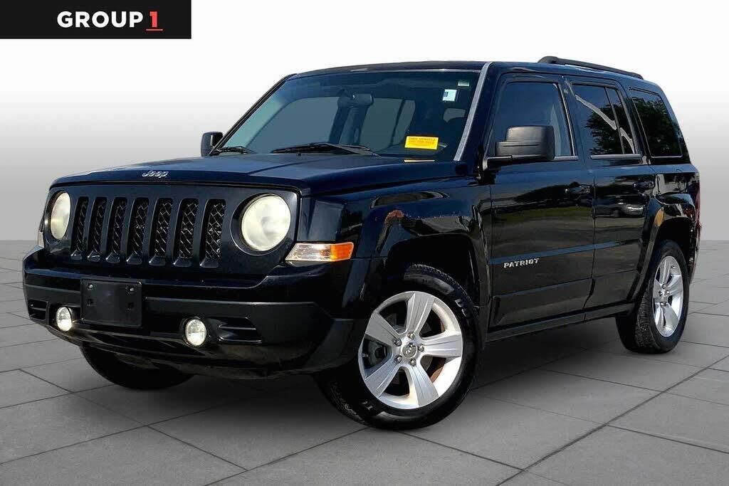 2012 Jeep Patriot Latitude — photo 1 of 17