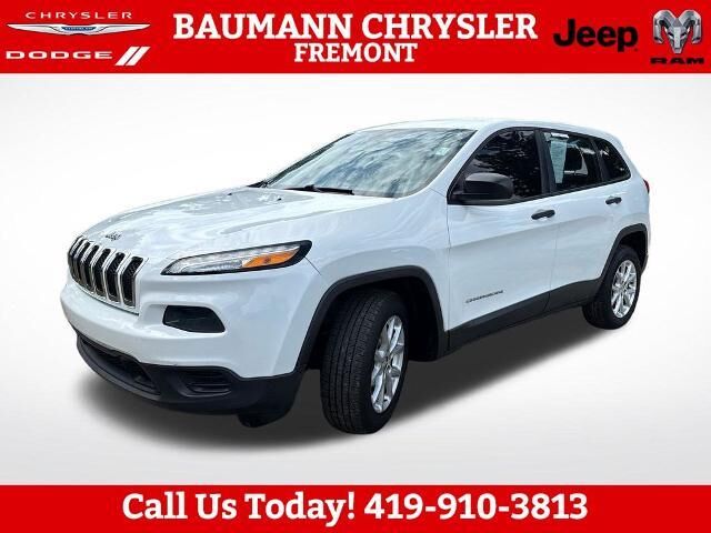 2014 Jeep Cherokee Sport — photo 1 of 24