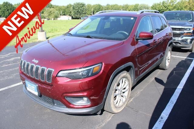 2019 Jeep Cherokee Latitude — photo 1 of 10