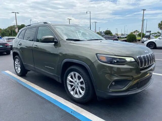 2019 Jeep Cherokee Latitude — photo 1 of 28