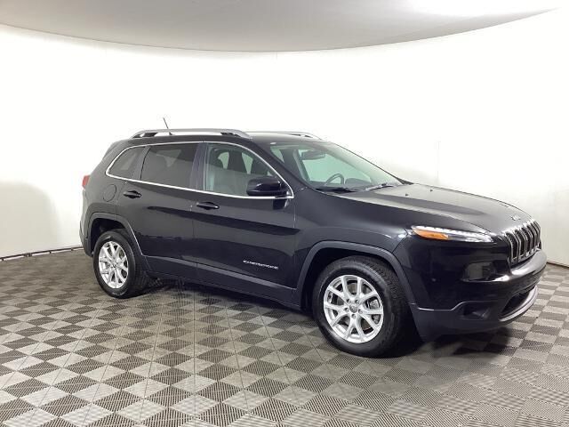 2015 Jeep Cherokee Latitude — photo 1 of 14