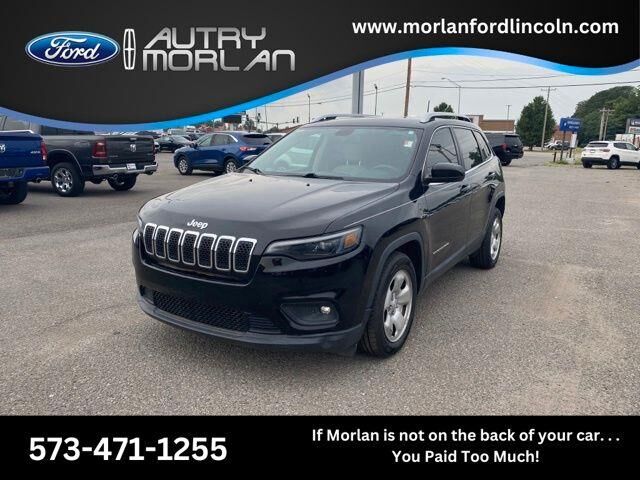 2019 Jeep Cherokee Latitude — photo 1 of 26
