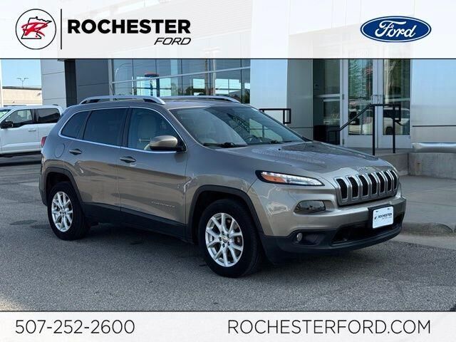 2018 Jeep Cherokee Latitude — photo 1 of 39