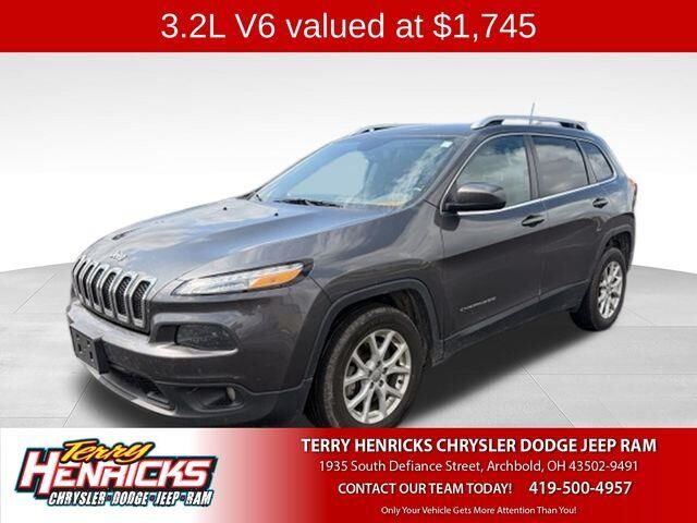 2016 Jeep Cherokee Latitude — photo 1 of 26