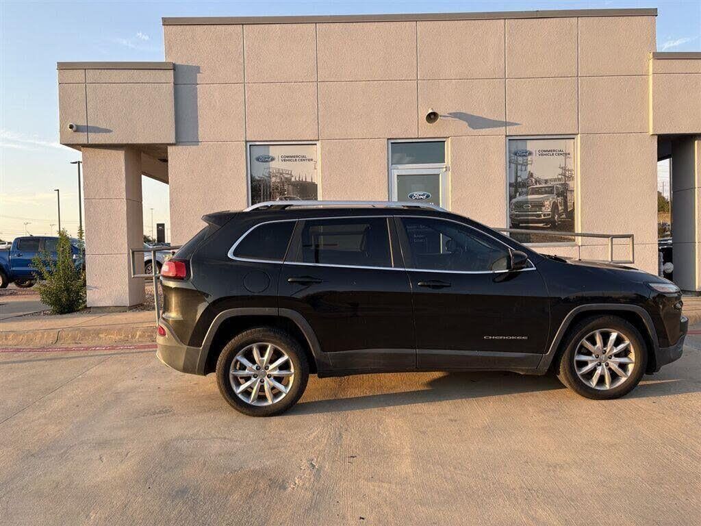 2016 Jeep Cherokee Limited — photo 1 of 1