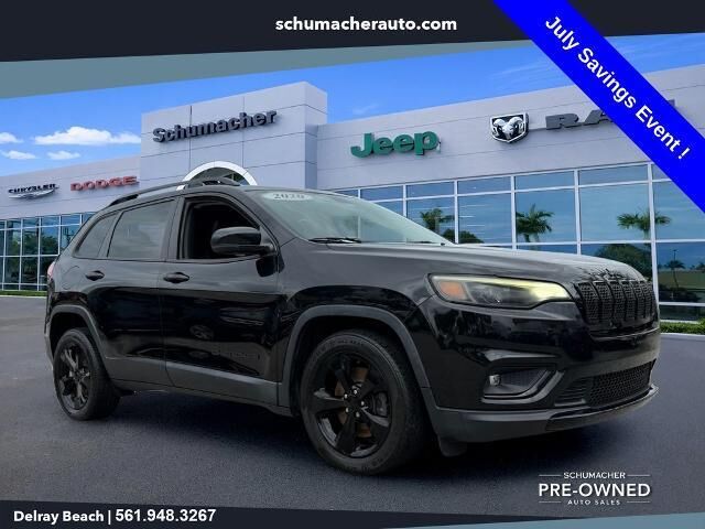 2020 Jeep Cherokee Latitude Plus — photo 1 of 13