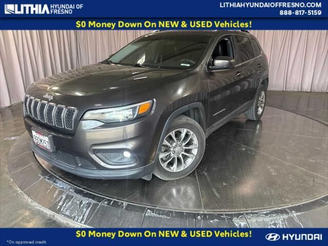 2019 Jeep Cherokee Latitude Plus — photo 1 of 13
